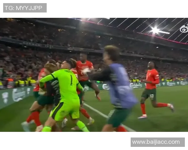 球员为已故父亲进球后跪地痛哭场面感人至深泪目瞬间引发共鸣